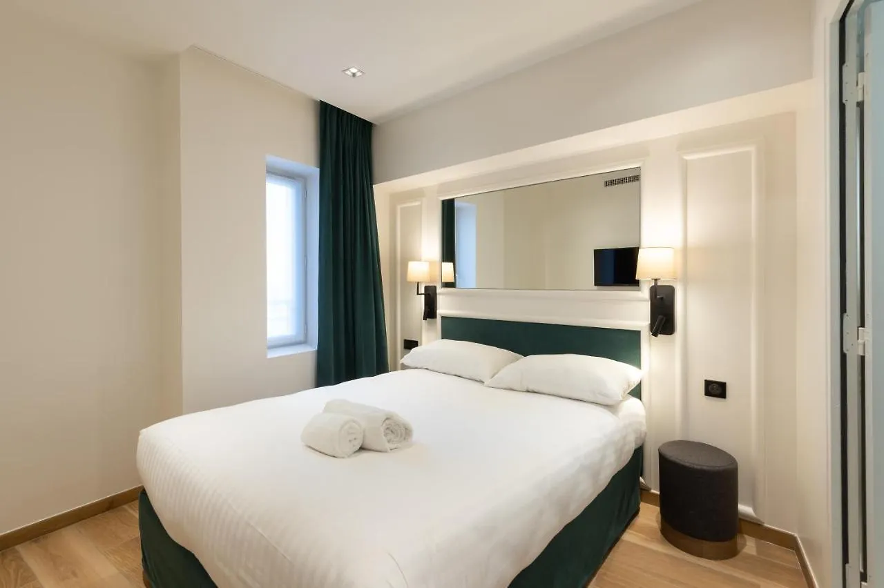 Hotel Au Coeur De Republique 3*